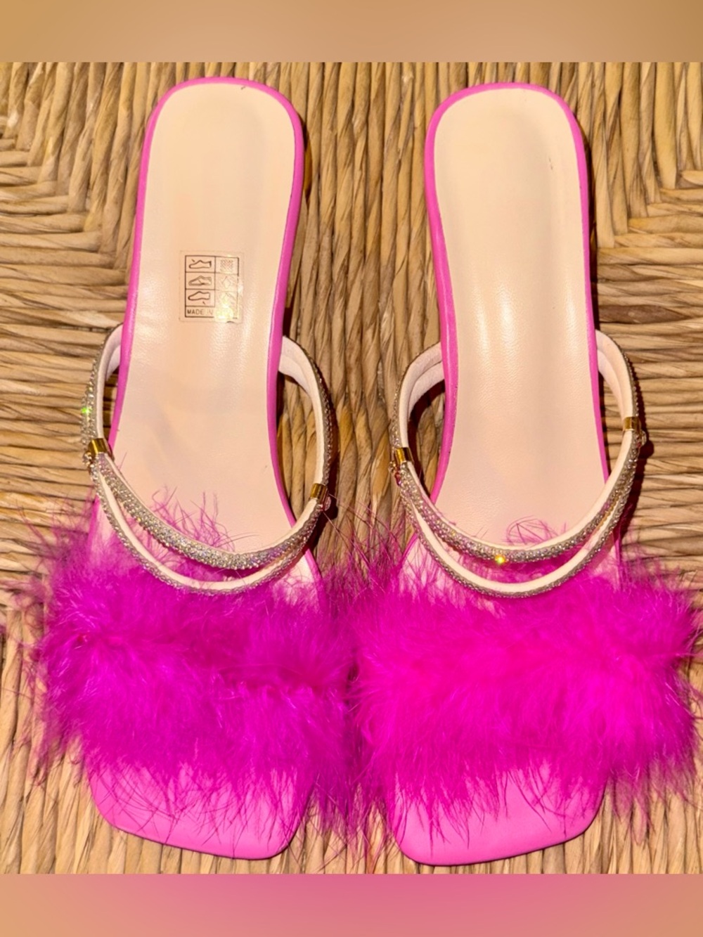 Pre-Loved Hot Pink Feather Slide Mules with Glitter Straps - Picture 2 of 6